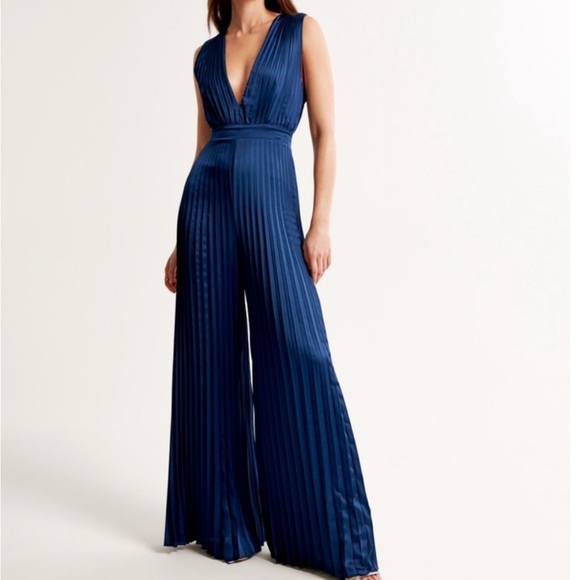 Women's A&F Giselle Pleated Jumpsuit Navy Blue - MT - Picture 1 of 4